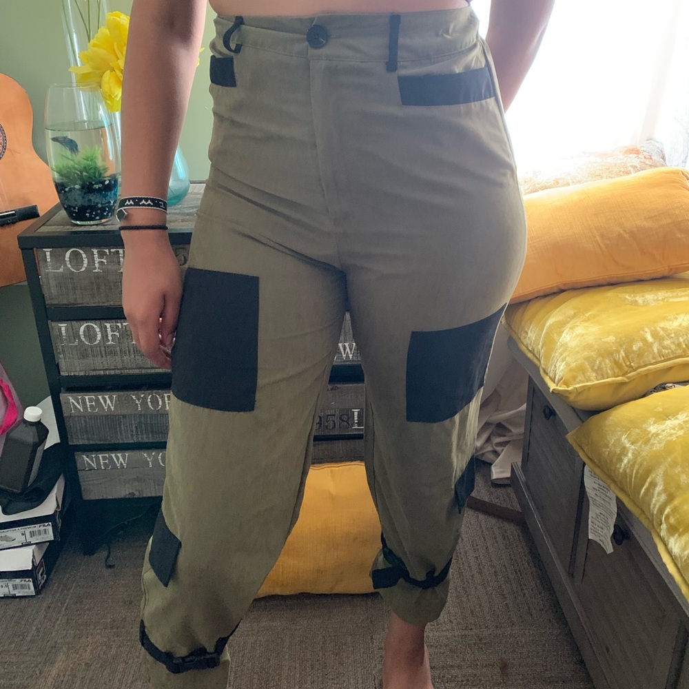 Unique Cargo pants